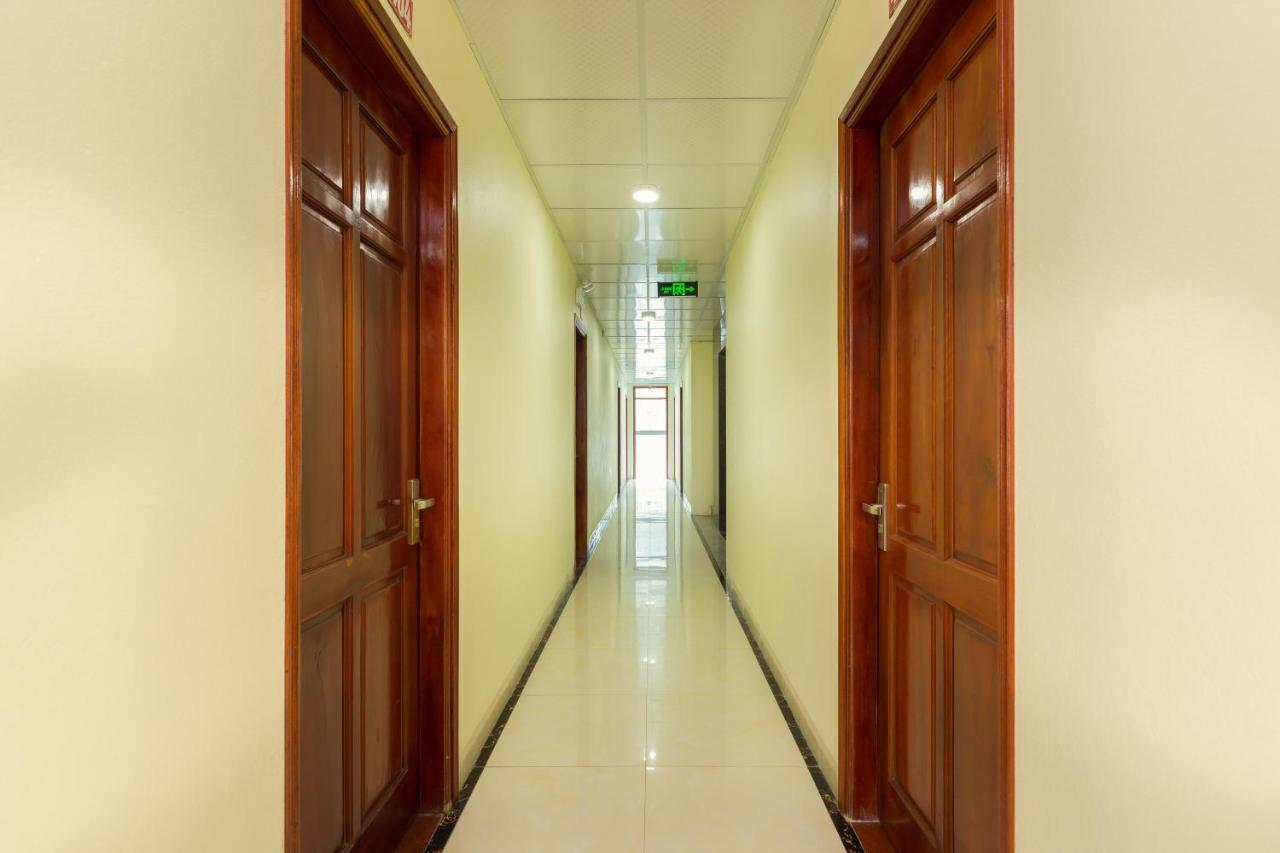 Spot On 861 Sunrise Hotel Νιν Μπιν Εξωτερικό φωτογραφία