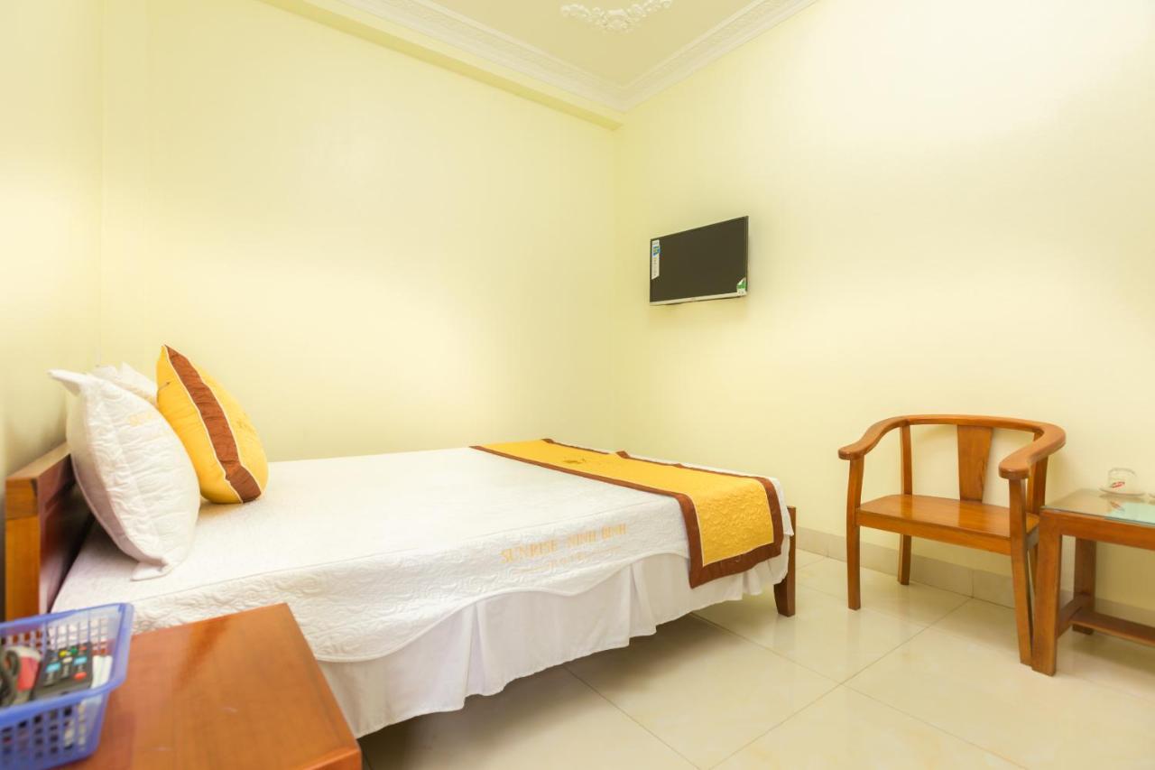 Spot On 861 Sunrise Hotel Νιν Μπιν Εξωτερικό φωτογραφία